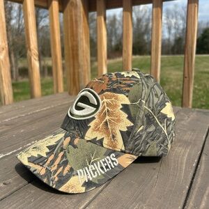GREEN BAY GB PACKERS Brown CAMO NFL FOOTBALL HAT Gym Fan Flex One Size